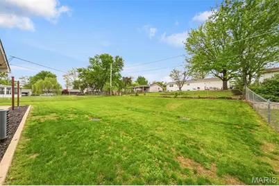 905 Silverstone Drive, Saint Charles, MO 63303 - Photo 18
