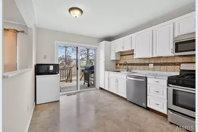 2165 E Humes Lane, Florissant, MO 63033 - Photo 6