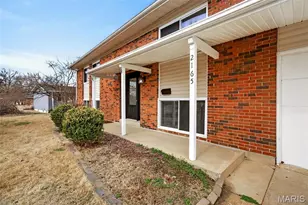 2165 E Humes Ln, Florissant, MO 63033 - Photo 4