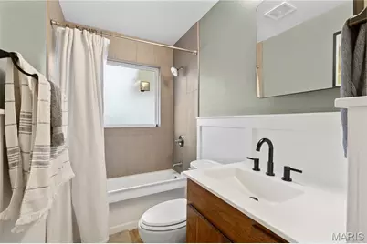 247 Ramsey Lane, Ballwin, MO 63021 - Photo 18