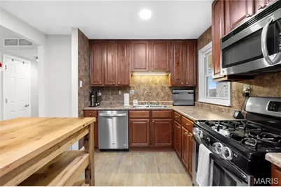 247 Ramsey Lane, Ballwin, MO 63021 - Photo 10