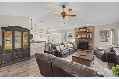 1805 Hackmann Hollow Drive, Wentzville, MO 63385 - Photo 4