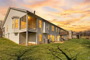 702 Harrier Dr, Lake Saint Louis, MO 63367 - Photo 32