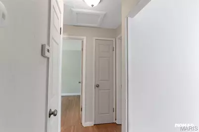 8135 Bloom Drive, Saint Louis, MO 63114 - Photo 10