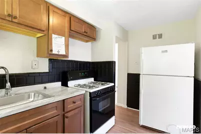 8135 Bloom Drive, Saint Louis, MO 63114 - Photo 20