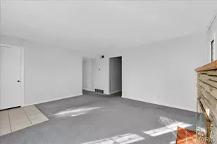 989 Des Peres Dr, Saint Louis, MO 63131 - Photo 4