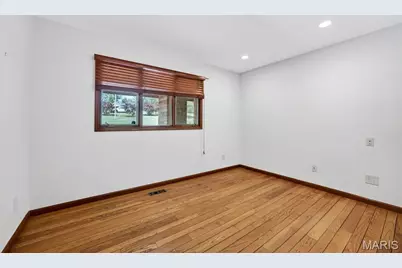 11 Denny Lane, Huntleigh, MO 63131 - Photo 10