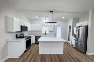 426 Honeysuckle Dr, Hannibal, MO 63401 - Photo 8