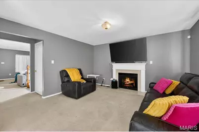 4541 Robbins Grove Drive, Florissant, MO 63034 - Photo 8