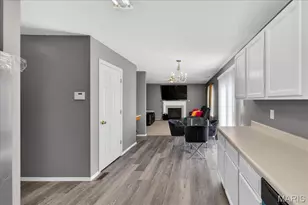 4541 Robbins Grove Dr, Florissant, MO 63034 - Photo 12