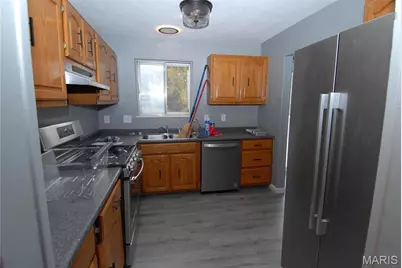 12428 Marine Avenue, Maryland Heights, MO 63043 - Photo 4