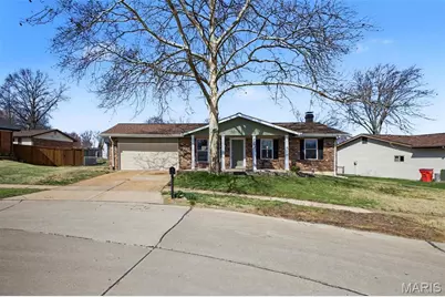 5853 Hunterbrook Court, Saint Louis, MO 63129 - Photo 2