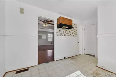 2425 Shirley Avenue, Jennings, MO 63136 - Photo 12