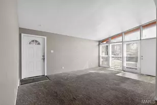 8302 Woodhurst Dr, Berkeley, MO 63134 - Photo 4