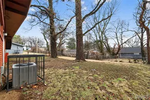 8302 Woodhurst Dr, Berkeley, MO 63134 - Photo 28