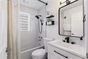 9319 Lenard Ct, Saint Louis, MO 63123 - Photo 10