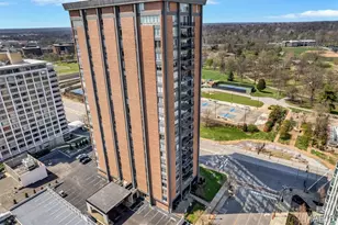 200 S Brentwood Blvd, Clayton, MO 63105 - Photo 2