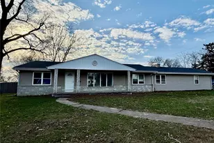 505 W Walsh St, Montgomery City, MO 63361 - Photo 2