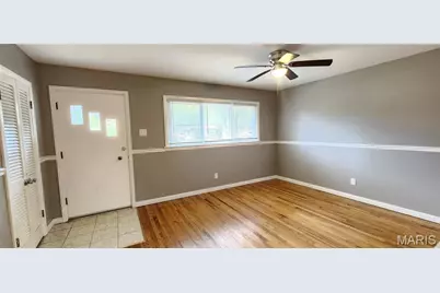 2883 Lesmer Court, Saint Louis, MO 63114 - Photo 2