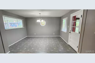 2883 Lesmer Court, Saint Louis, MO 63114 - Photo 8