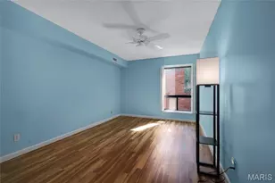 572 Coeur de Royale Dr, Creve Coeur, MO 63141 - Photo 8