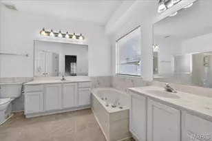 2450 Dunheath Ln, O'Fallon, MO 63368 - Photo 30