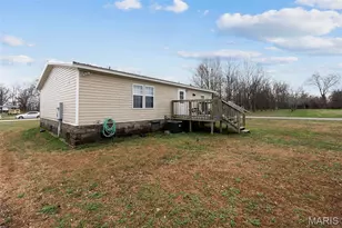 331 Chester St, Fenton, MO 63736 - Photo 2