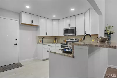 1032 King Henry Court, Creve Coeur, MO 63146 - Photo 10