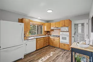 1475 Hollywood Ln, Florissant, MO 63033 - Photo 12