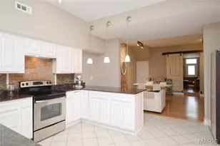 2703 McNair Ave, Saint Louis, MO 63118 - Photo 14