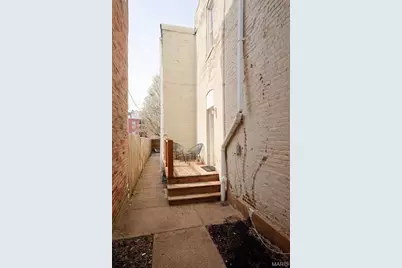 2703 McNair Avenue, Saint Louis, MO 63118 - Photo 4