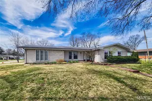 2325 Grassland Dr, Florissant, MO 63033 - Photo 30