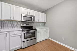 9169 N Swan Cir, Brentwood, MO 63144 - Photo 12