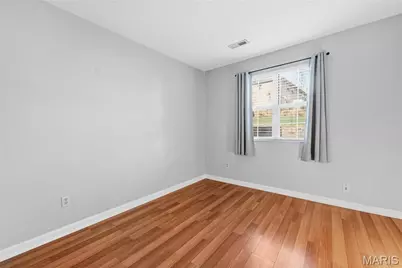 9169 N Swan Circle, Brentwood, MO 63144 - Photo 18