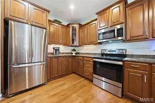 16349 Justus Post Rd, Chesterfield, MO 63017 - Photo 2