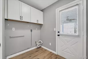 3027 Almond Tree Dr, Saint Peters, MO 63376 - Photo 8