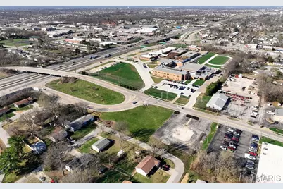 512 Sonderen Street, O'Fallon, MO 63366 - Photo 10