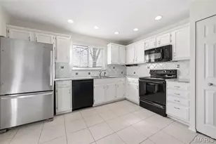 1833 Baxter Ridge Dr, Chesterfield, MO 63017 - Photo 12