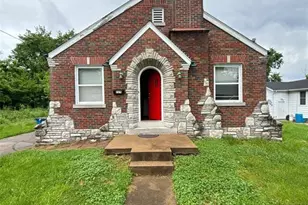 225 Coburg Dr, Riverview, MO 63137 - Photo 1