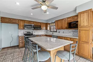 7008 Holly View Ct, Saint Louis, MO 63129 - Photo 4