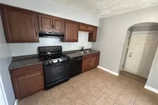 1018 Lakeview Ave, Unincorporated, MO 63138 - Photo 2