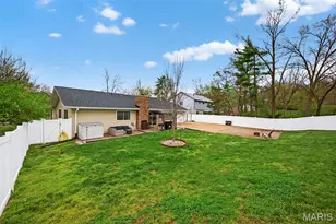 825 Dinard Dr, Saint Louis, MO 63021 - Photo 22