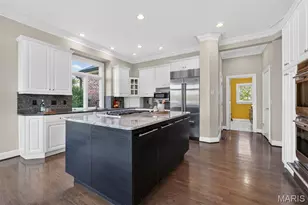 11 Fielding Rd, Ladue, MO 63124 - Photo 12