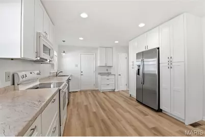 613 Jasmin Drive, Kirkwood, MO 63122 - Photo 6