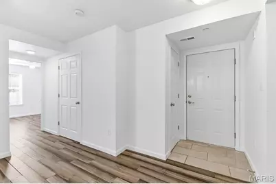 9755 Newham Drive #10D, Saint Louis, MO 63123 - Photo 4