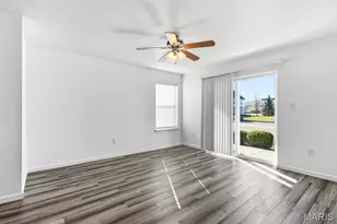 9755 Newham Dr, Saint Louis, MO 63123 - Photo 8