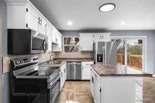 1646 Hudson Rd, Dellwood, MO 63136 - Photo 6