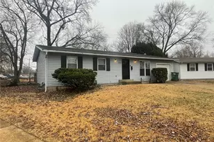 2052 Aristocrat Dr, Florissant, MO 63031 - Photo 2