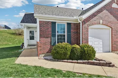10358 Tiffany Village Circle Drive, Saint Louis, MO 63123 - Photo 2