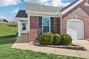 10358 Tiffany Village Cir Dr, Saint Louis, MO 63123 - Photo 2